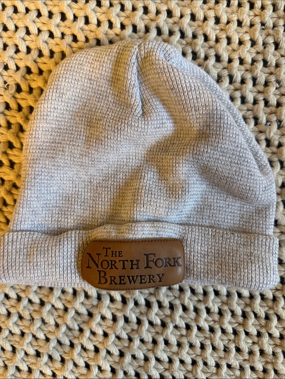 Source Unknown Light Gray Knit Beanie with Brown Leather Patch
